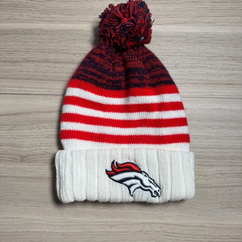 New Era Denver Broncos Beanie Unisex OSFM White Red Striped Good Pom Cuffed Hat